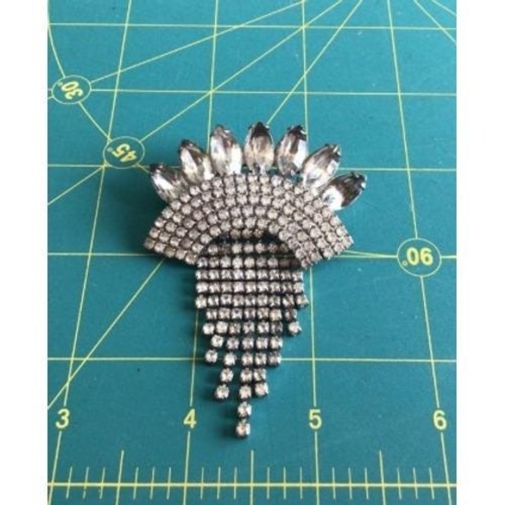 1930s Art Deco Czech Rhinestone Fan Brooch –  Chandelier Waterfall Dangle
